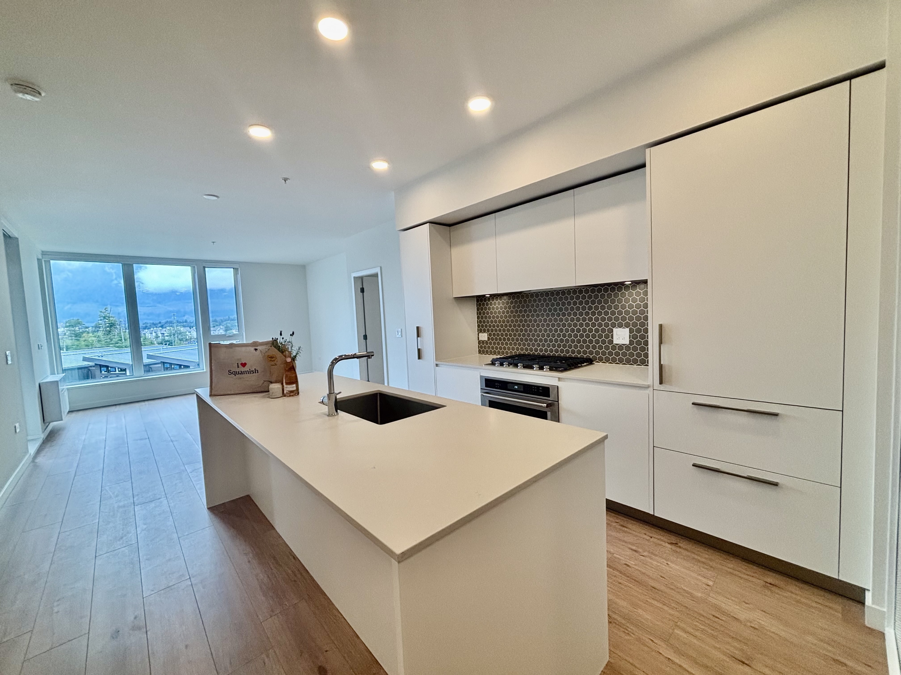 #414 1500 Scott Cres - 1