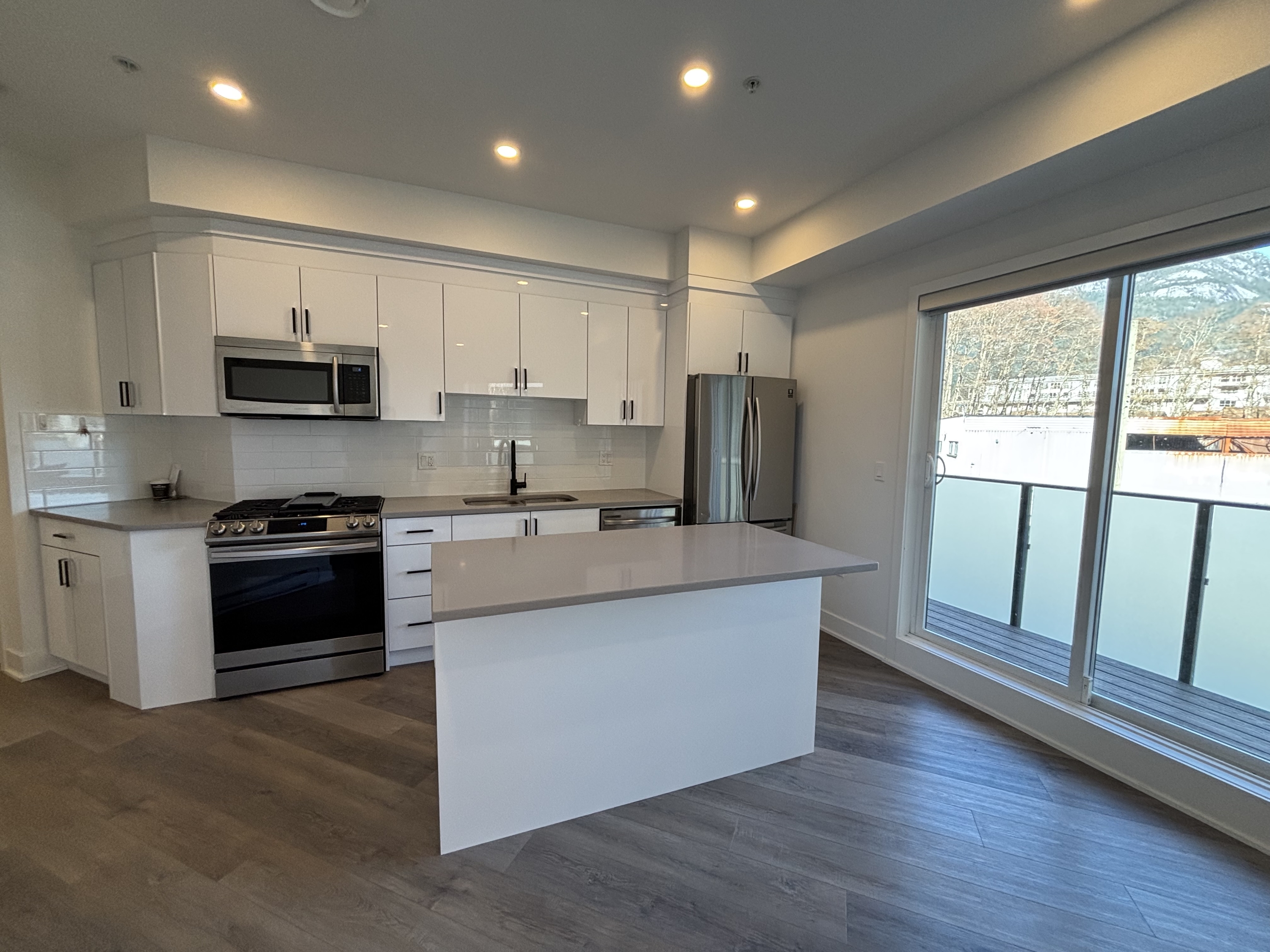 #211 37808 Third Ave - 1